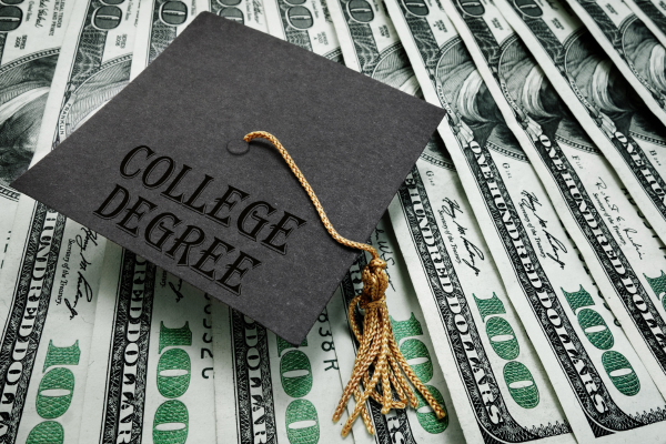 Cwp Borrowing To Pay For College 600x400